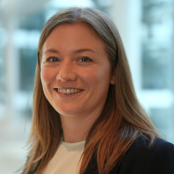 Kelly Edmundson Headshot