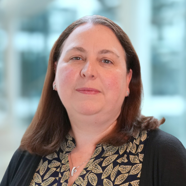 Louise Edwards Headshot