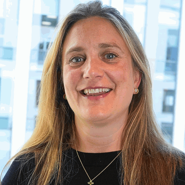 Suzannah Farnell  Suzannah Farnell